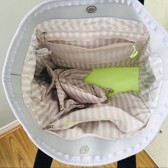 Lululemon tote shoulder bag - Picture 4 of 5